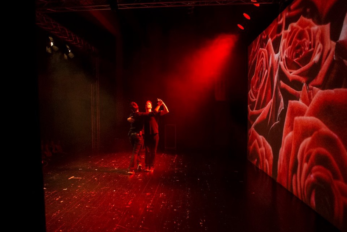 582023_10151004692441544_1519003418_n