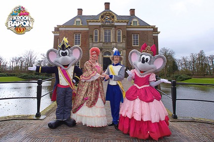 JulJulia-DeKroonVanDeBaron-Jul-MevrouwSuikerspin-MeneerKaasgaaf-Julia